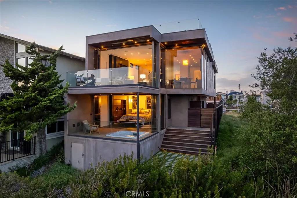 Oceano, CA 93445,1839 Strand Way