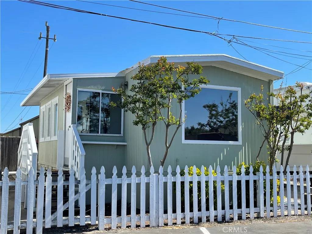 Atascadero, CA 93422,8850 El Camino Real #9
