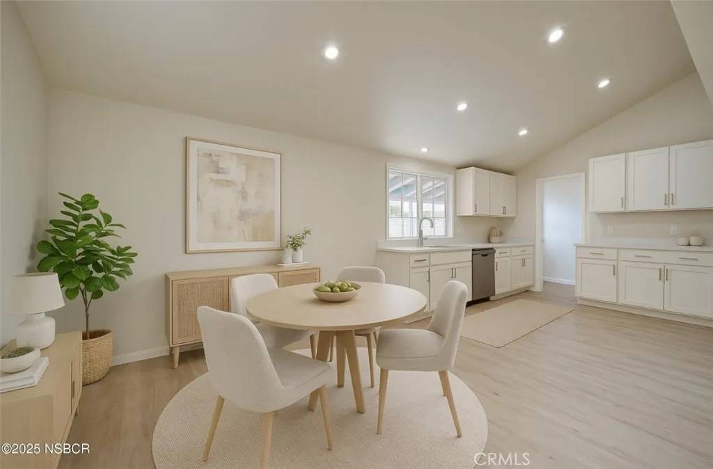 Santa Maria, CA 93454,913 Armstrong Avenue