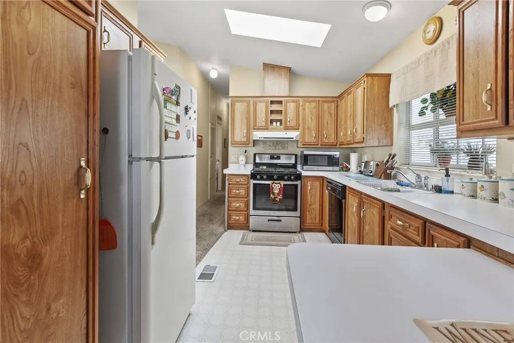 San Luis Obispo, CA 93401,3860 S Higuera #131