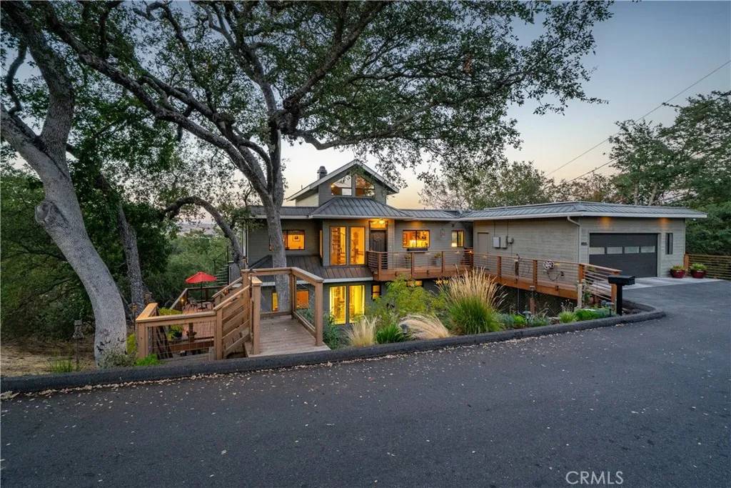 Atascadero, CA 93422,9055 Junipero Avenue
