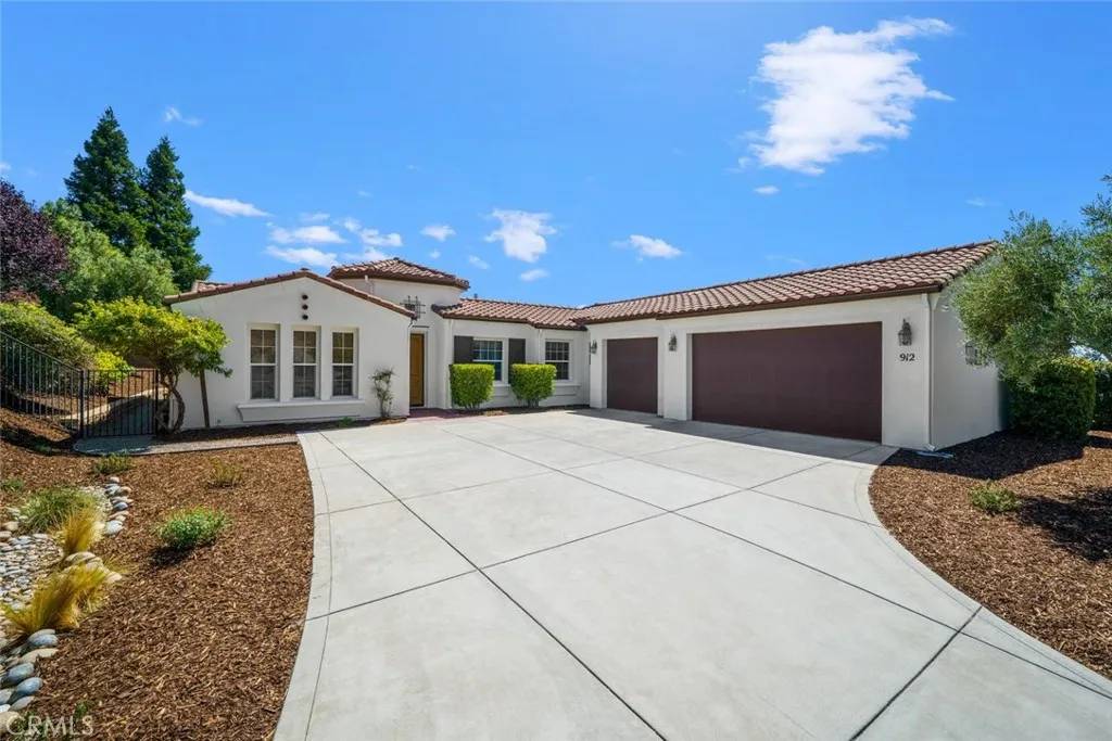 Paso Robles, CA 93446,912 Salida Del Sol