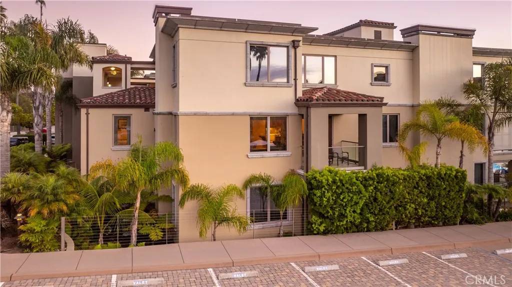 Pismo Beach, CA 93449,2727 Shell Beach Road #327