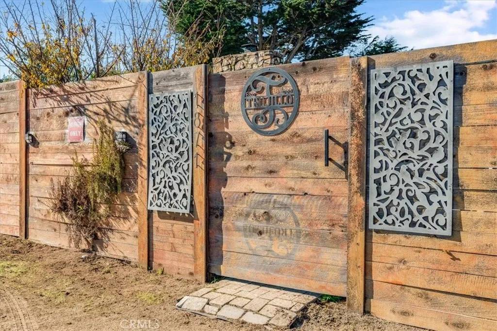 Los Osos, CA 93402,1871 Donna