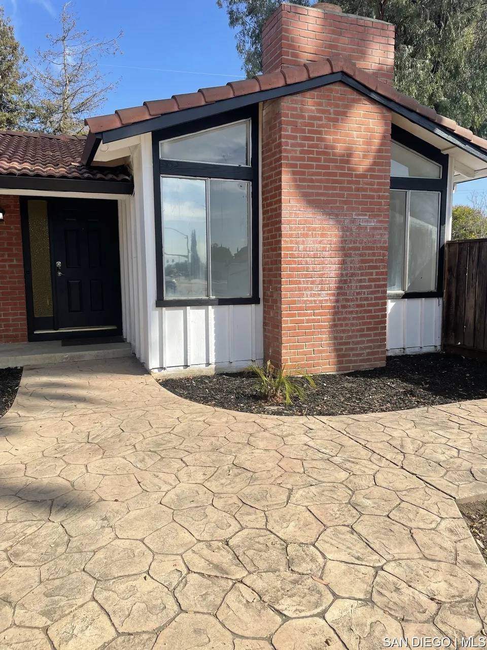 San Jose, CA 95121,3892 Hurstglen WAY