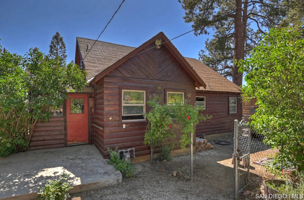 Big Bear Lake, CA 92315,39429 Point RD