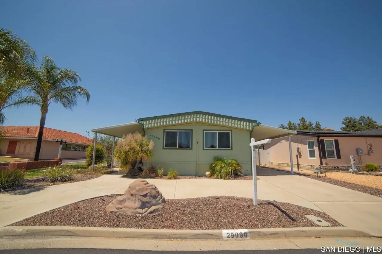 Murrieta, CA 92563,29090 Camino Alba