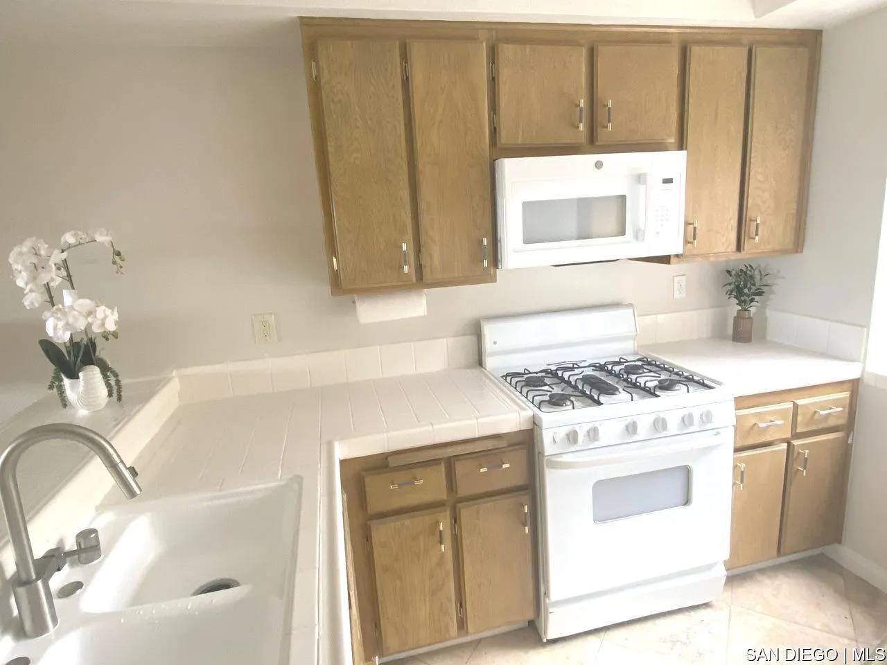 Encinitas, CA 92024,108 S Kihridge LN
