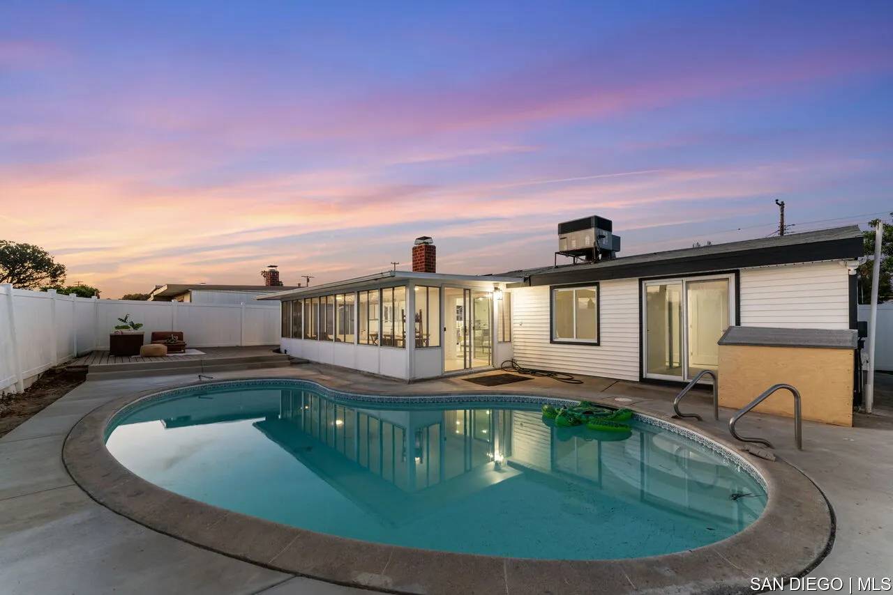 San Diego, CA 92123,3424 Lockwood DR