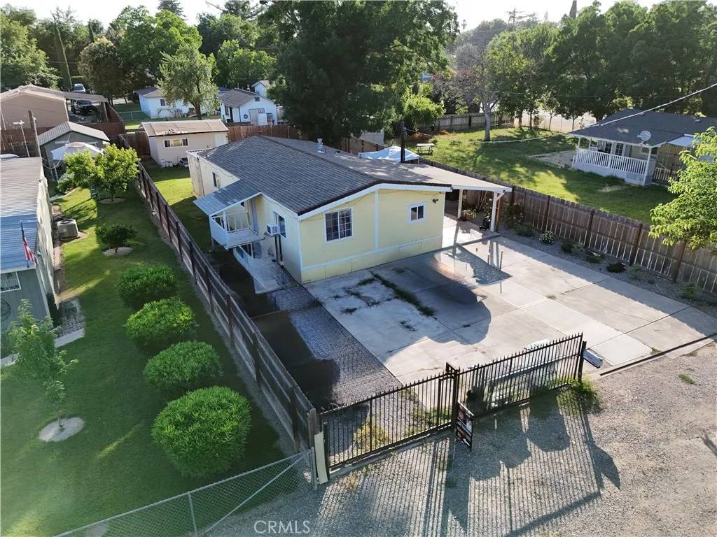 Gerber, CA 96035,425 Santa Maria AVE