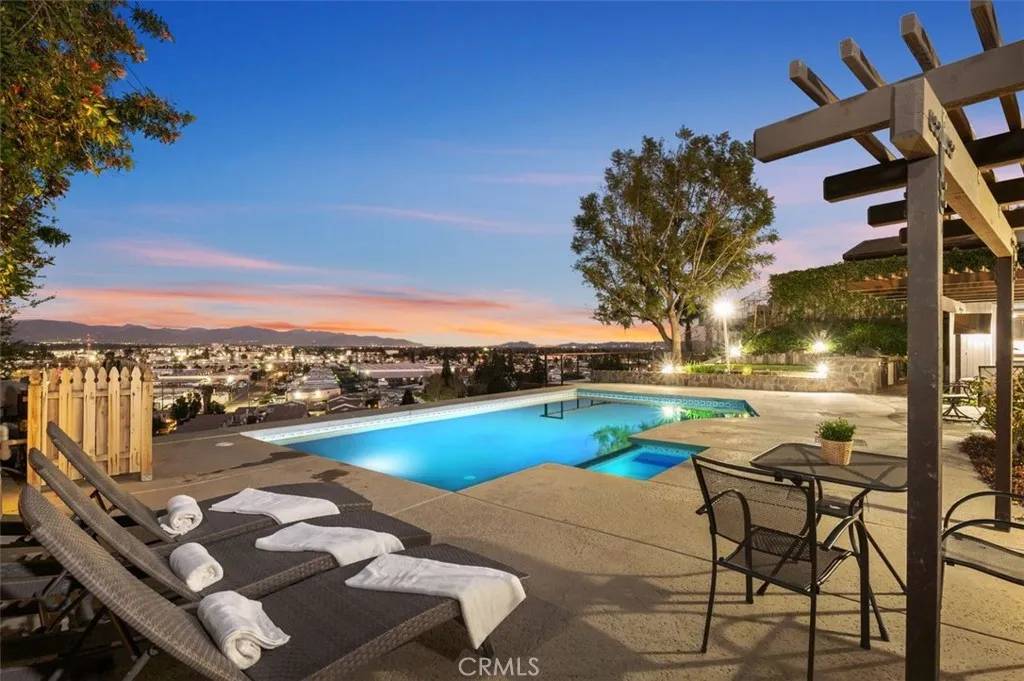 West Hills, CA 91304,8972 Megan Avenue