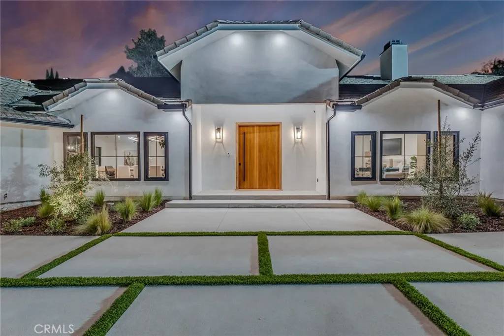 Thousand Oaks, CA 91362,792 Gloucester Lane