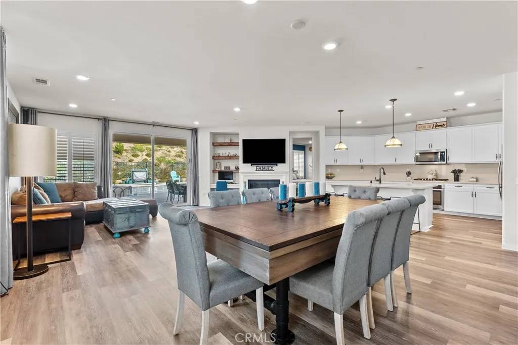 Saugus, CA 91350,19539 Martellus Drive