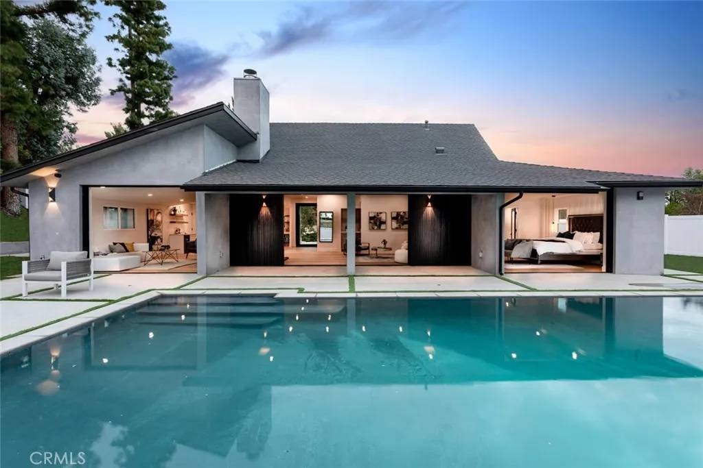 Tarzana, CA 91356,4601 Maleza Place