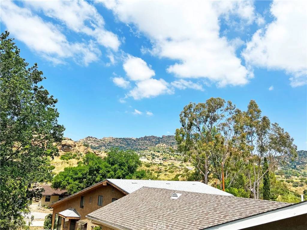 West Hills, CA 91304,8812 Azul Drive