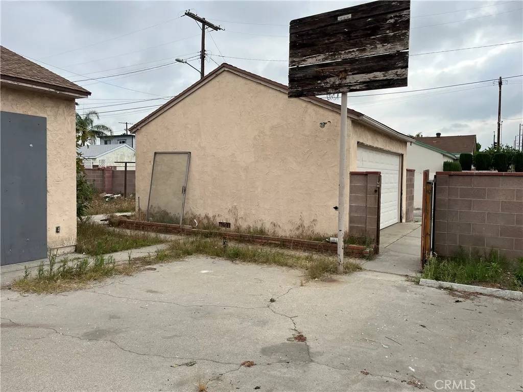 Sun Valley, CA 91352,8540 Morehart Avenue