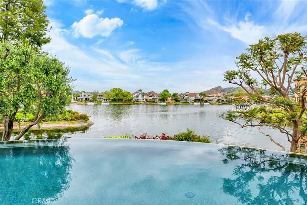 Westlake Village, CA 91361,3838 Mainsail Circle