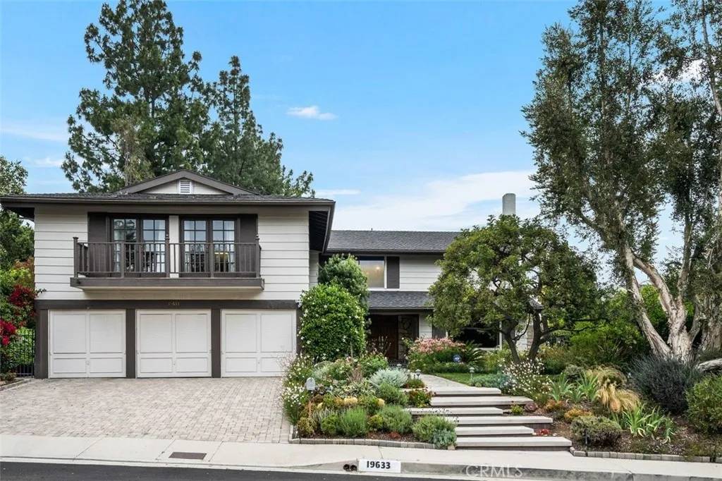 Tarzana, CA 91356,19633 Anadale Drive