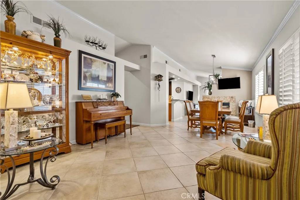 Newhall, CA 91321,19425 San Marino Court