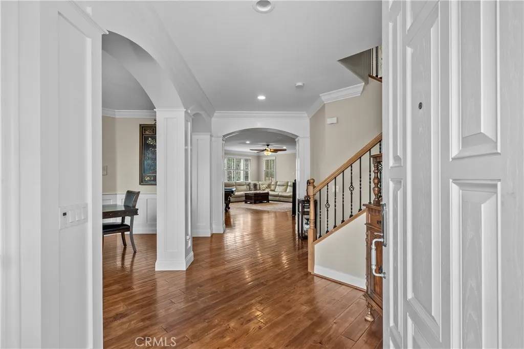 Saugus, CA 91390,29127 Harmony Way