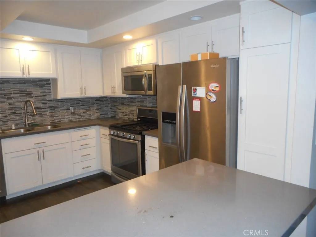 Playa Del Rey, CA 90293,8160 Manitoba Street #205