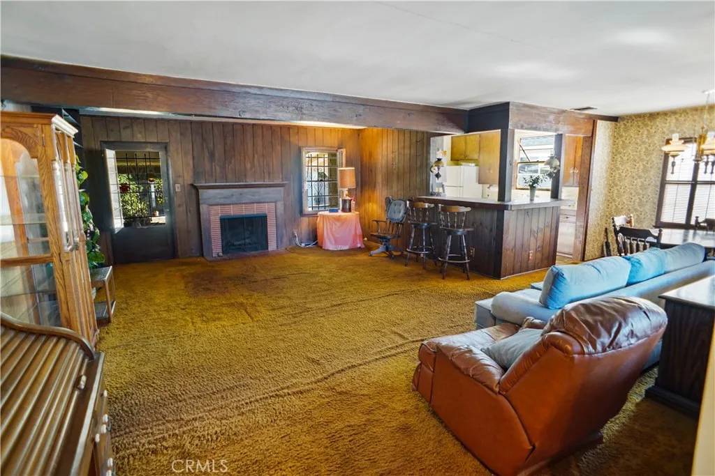 Valley Village, CA 91607,5300 Teesdale Avenue