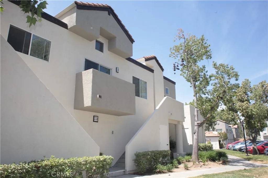 Newhall, CA 91321,24410 Valle Del Oro #204