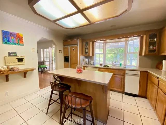 Woodland Hills, CA 91364,5323 Del Moreno Drive