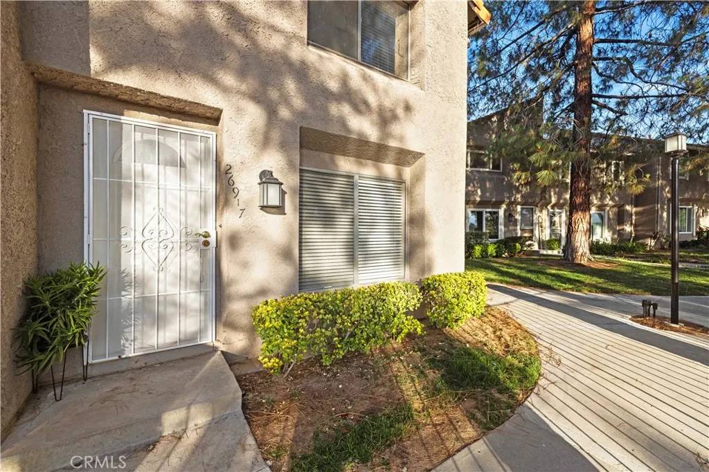 Saugus, CA 91350,26917 Avenida Terraza
