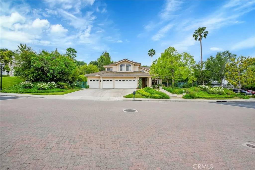Tarzana, CA 91356,18500 Saint Moritz Drive