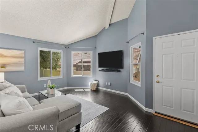 Newhall, CA 91321,26337 Rainbow Glen Drive #244