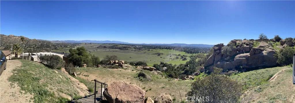 West Hills, CA 91304,8740 Azul