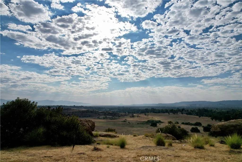 West Hills, CA 91304,8740 Azul