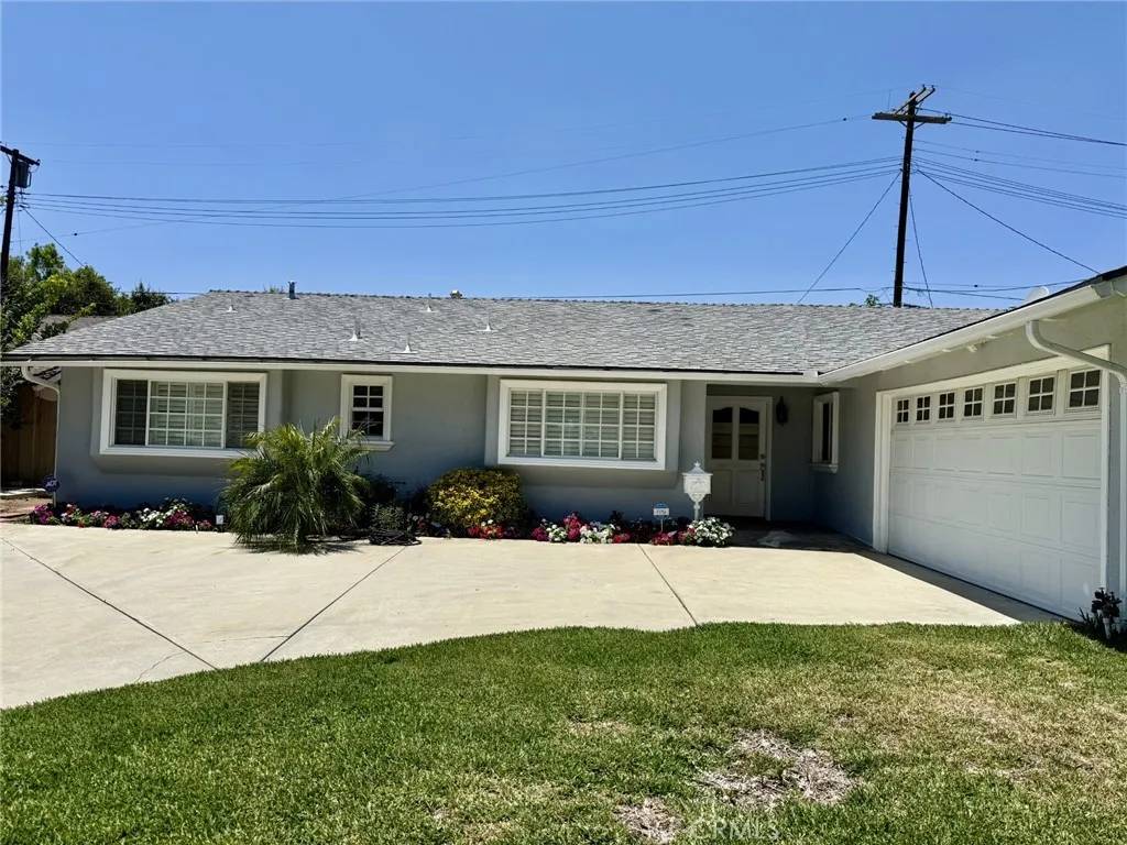 Woodland Hills, CA 91364,23172 Gainford Street