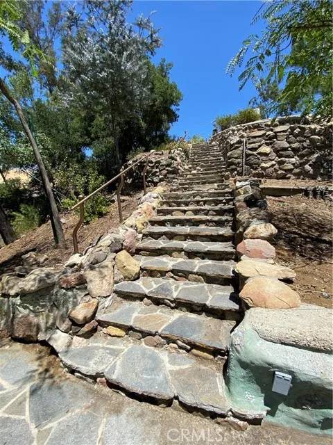Agoura Hills, CA 91301,2229 Pinecrest