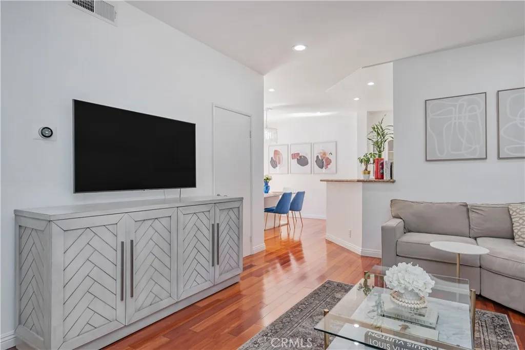 Westlake Village, CA 91362,761 Via Colinas