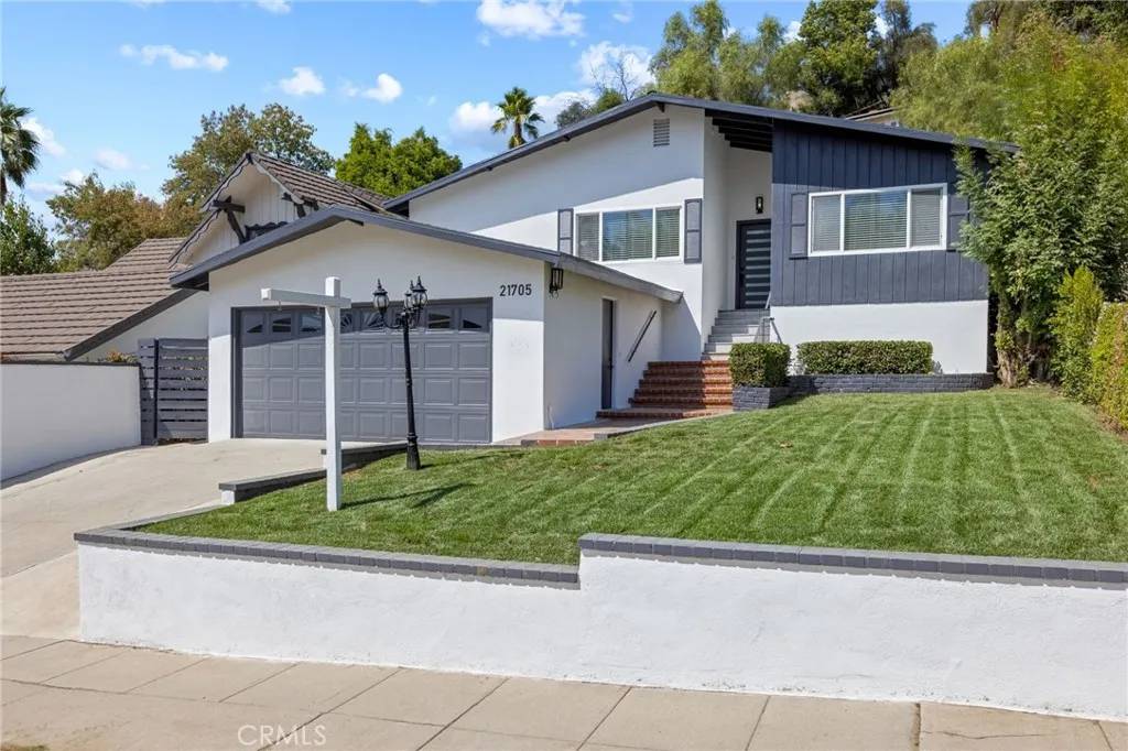 Woodland Hills, CA 91364,21705 Dumetz Road