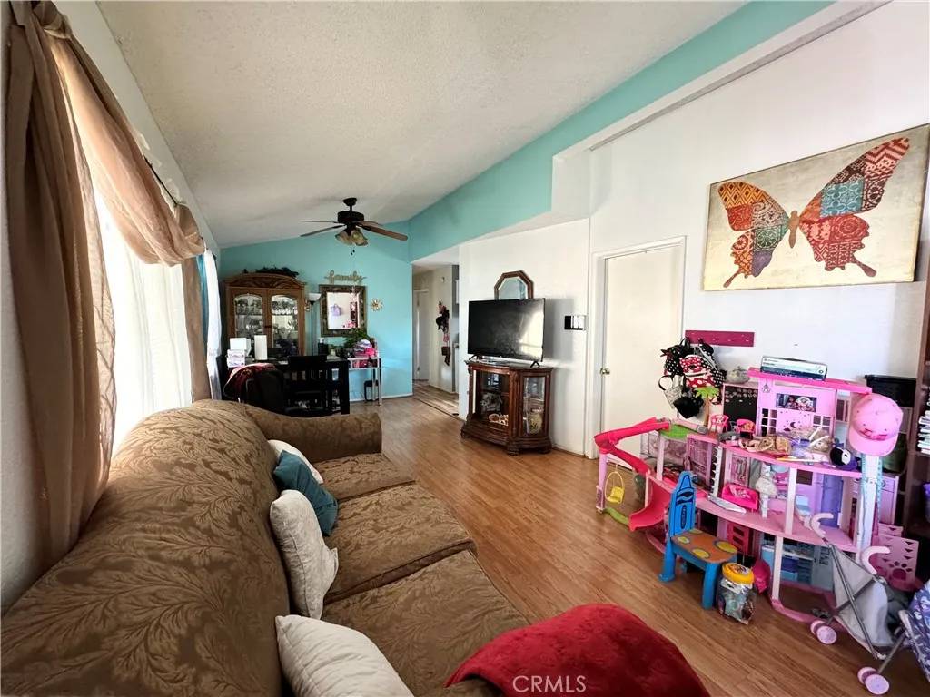 Canyon Country, CA 91351,18540 Soledad Canyon #69