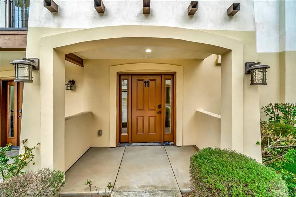 San Fernando, CA 91340,1101 N Maclay Avenue #11