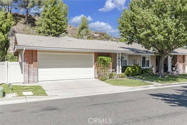 Newhall, CA 91321,26333 Green Terrace Drive