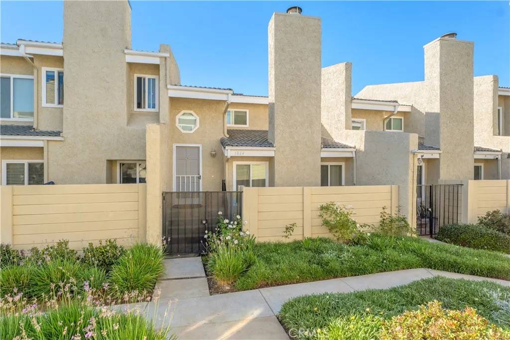 Simi Valley, CA 93063,1864 Stow Street