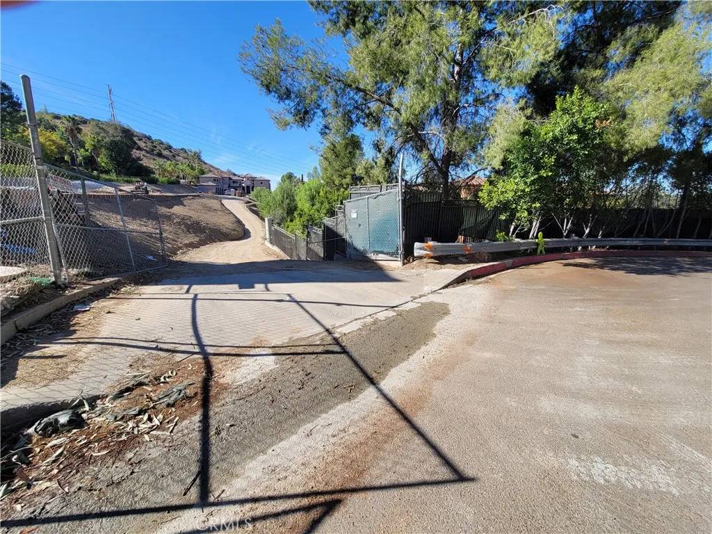 Sunland, CA 91040,10198 La Canada