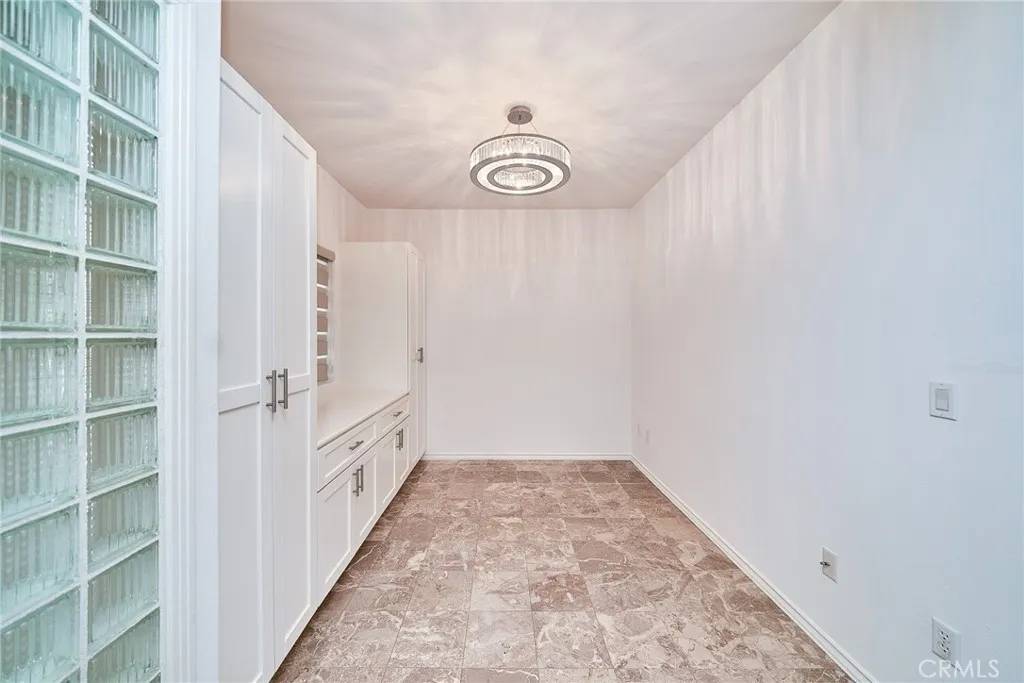 Irvine, CA 92612,2233 Martin #315