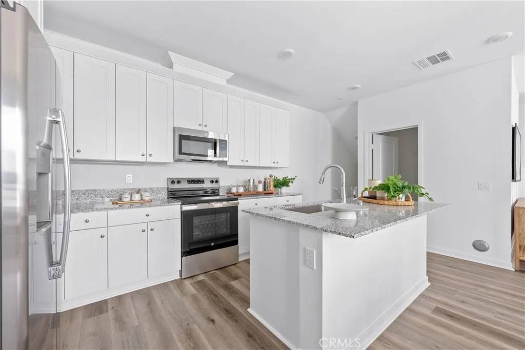 North Hills, CA 91343,9431 N Sepulveda Blvd. #3
