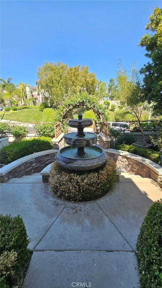 Saugus, CA 91390,29123 Black Pine Way
