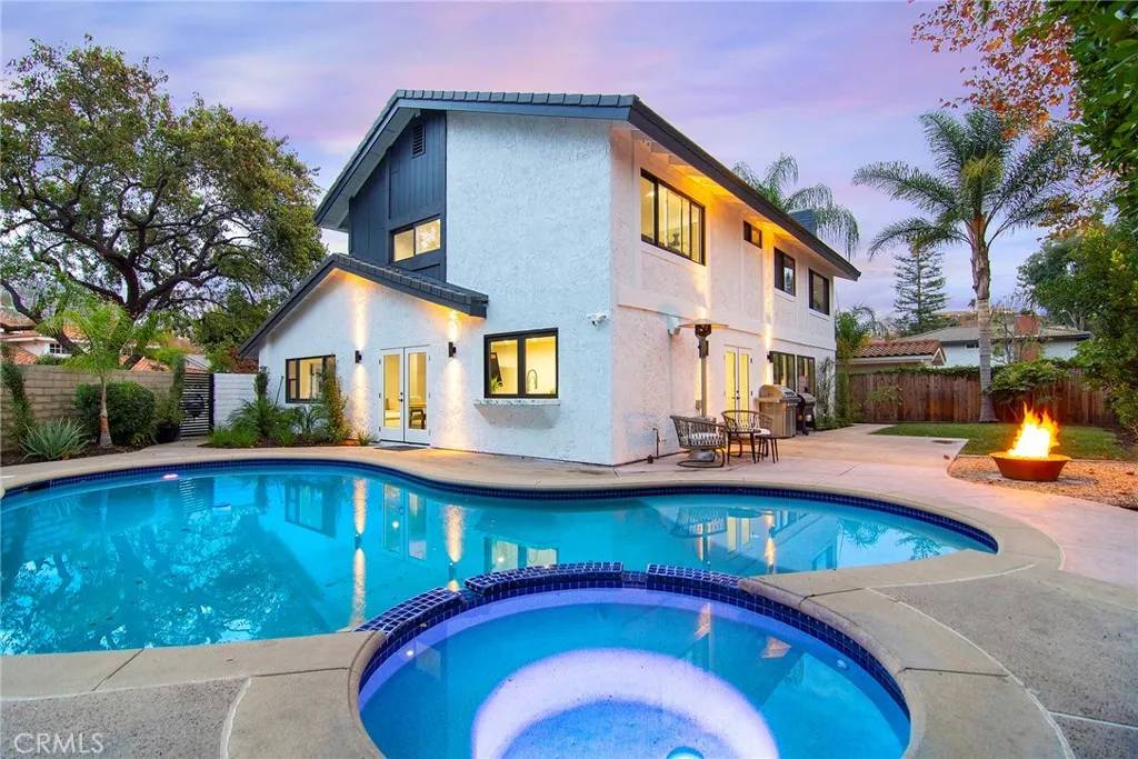 Westlake Village, CA 91361,1233 Barclay Court
