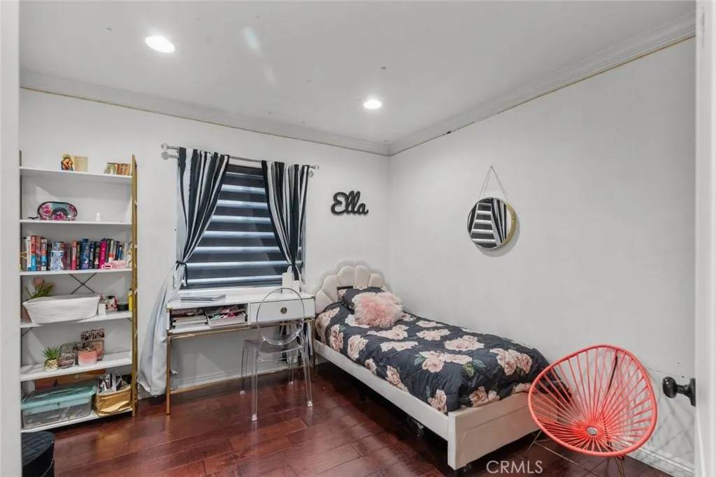 Sherman Oaks, CA 91423,4216 Greenbush Avenue