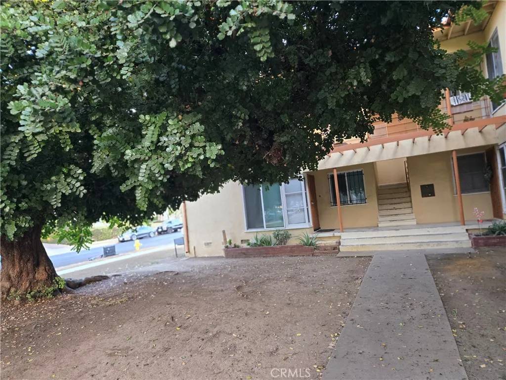 Los Angeles, CA 90016,5628 Clemson Street