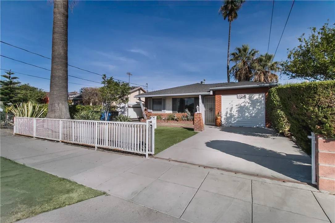 Sun Valley, CA 91352,8816 Amboy Avenue