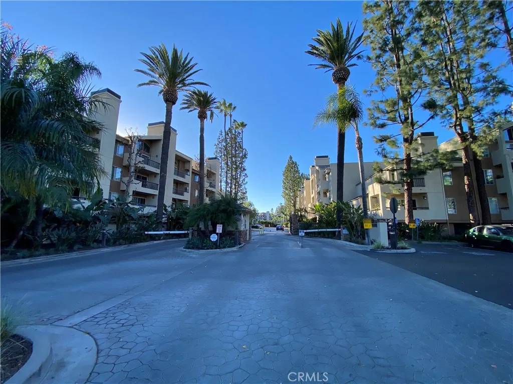 Woodland Hills, CA 91367,5515 Canoga Avenue #115